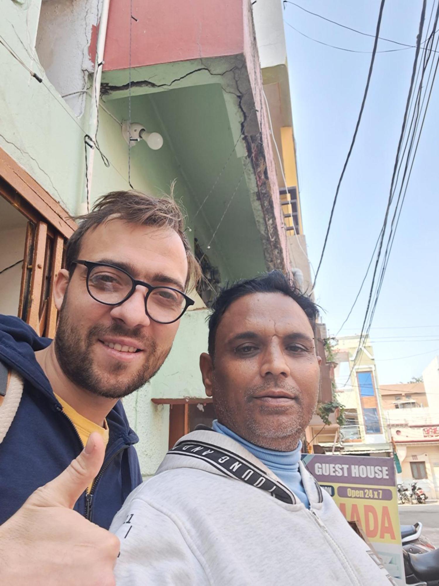 Narmada Guest House Indore Luaran gambar